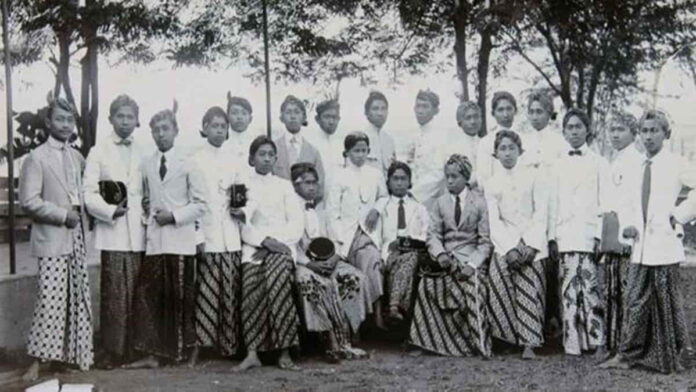 Lembaga Pendidikan Era Kolonial