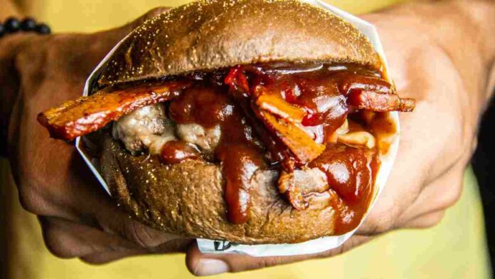 Makanan Penyebab Ambeien, Mulai dari Makanan Pedas Hingga Asin