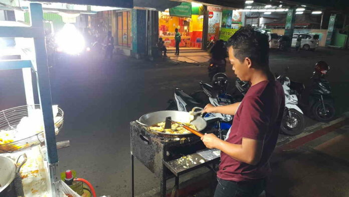 Minyak Goreng Mahal, Pedagang Gorengan di Banjar Naikan Harga