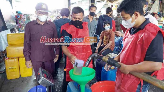 Pedagang Kecewa OP Minyak Goreng Curah di Tasikmalaya