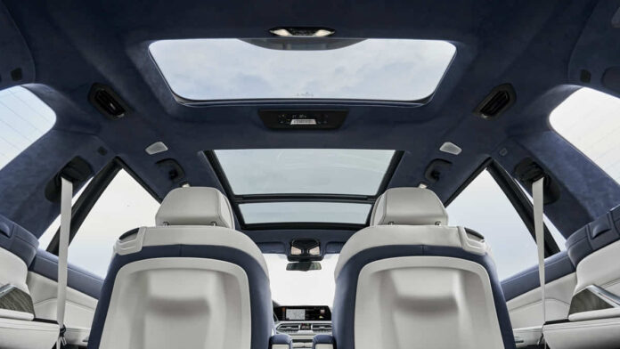 Perbedaan Sunroof dan Moonroof, Hampir Sama Tapi Tak Serupa, Simak!