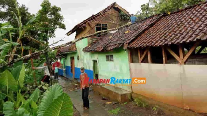 Terdampak Puting Beliung