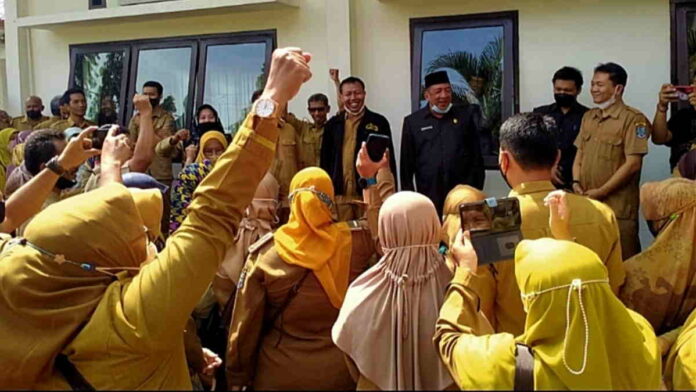 Tagih Janji TPP, 100 Orang Guru Sertifikasi Kota Banjar Geruduk DPRD