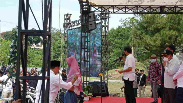 Tak Tahu Nama Walikota, Ibu di Tasikmalaya Ini Gagal Dapat Hadiah Sepeda