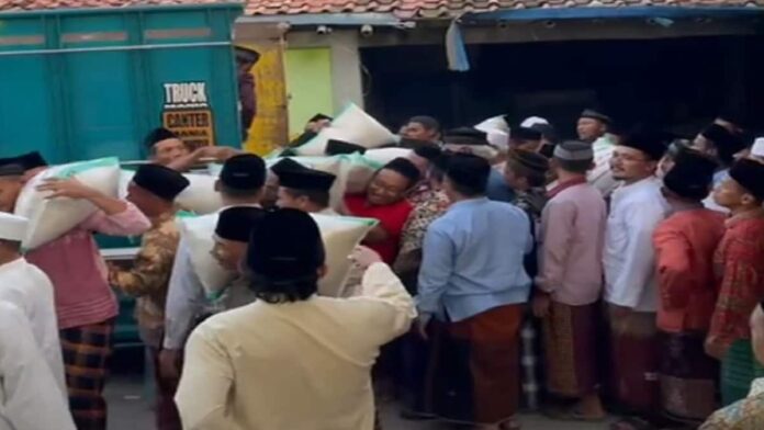 Viral Hajatan Ala Sultan, Bagikan Beras 25 Kg Kepada Tamu Undangan!
