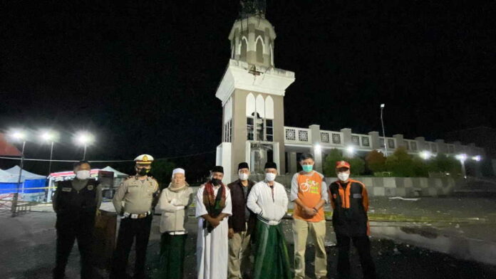 Wabup Tasikmalaya Tinjau Menara Masjid Agung yang Roboh