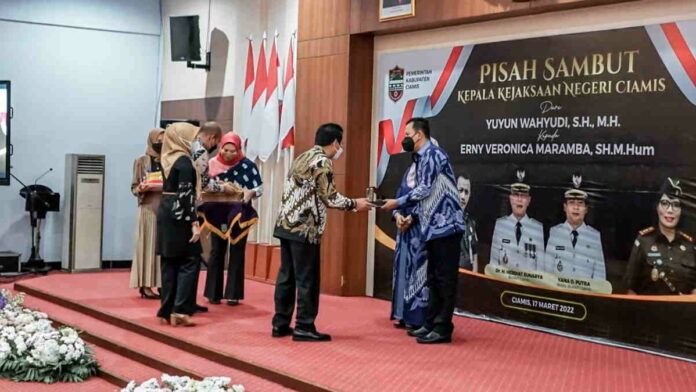 Wabup Yana Minta Kajari Ciamis Berikan Warna Baru