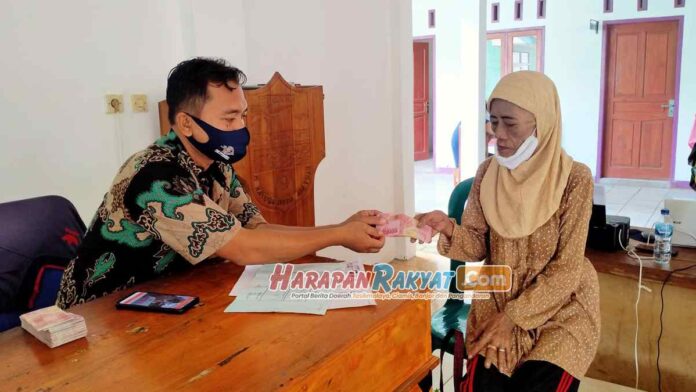 Warga Penerima BPNT di Kutawaringin Ciamis Bebas Pilih Tempat Belanja