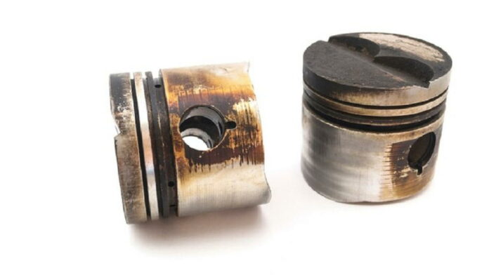 Cara Membersihkan Piston Motor Berkerak Tanpa Harus Bongkar Mesin