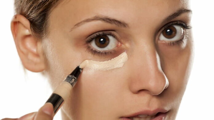 Cara Memilih Concealer Bagi Pemula Sesuaikan dengan Jenis Kulit