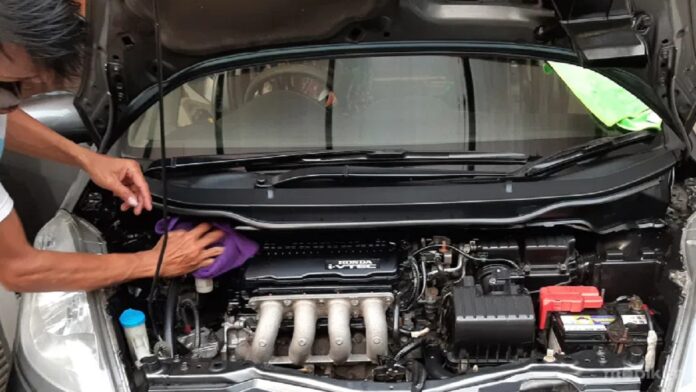 Cuci Ruang Mesin Mobil yang Aman Agar Performa Tetap Terjaga