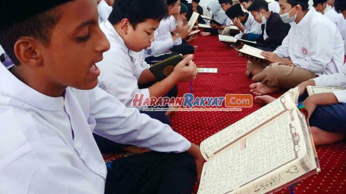 Hafal Al-Qur’an Kebiasaan Santri di Ponpes Tasikmalaya