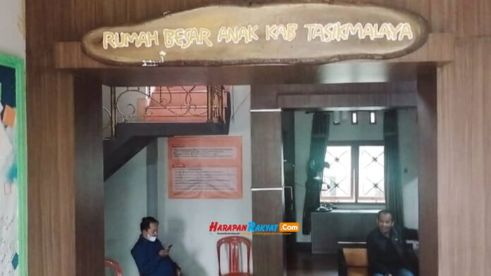 Ayah di Tasikmalaya