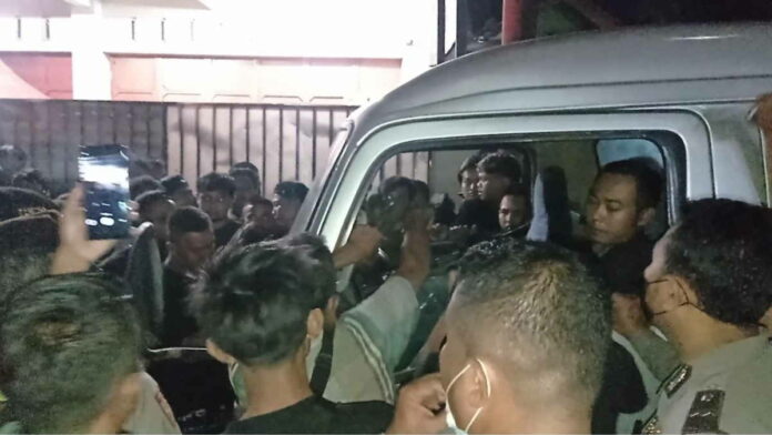 Mencekam, Ratusan Sopir Travel di Tasikmalaya Hadang Pengemudi Elf, Ini Penyebabnya