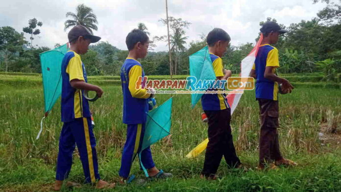 Ngabuburit Unik Ala Bocah Pangandaran