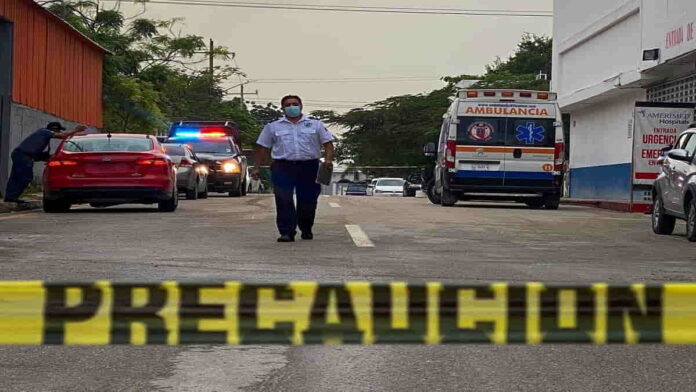Pria Ngaku Polisi di Sukabumi Ini Viral Saat Hadang Mobil Ambulans, Cek!