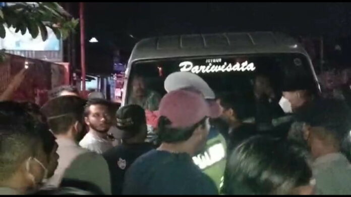 Sempat Bersitegang, Sopir Elf dan Travel di Tasikmalaya Berdamai