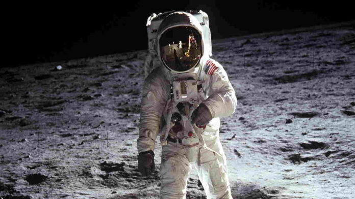 Bahan Baju Astronot Tidak Biasa, Ini Fungsi dan Sejarah Penemuannya!
