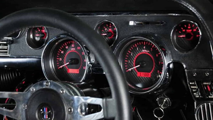 Cara Memperbaiki Speedometer Digital Mobil, Ketahui Penyebabnya Dulu!
