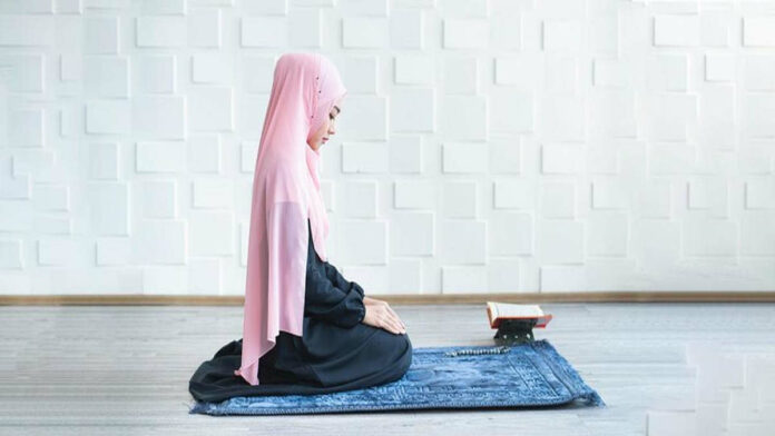 Cara Salat Sambil Duduk Perhatikan Posisinya, Supaya Tetap Khusyuk