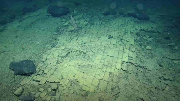 Jalan Bata Kuning di Samudra Pasifik Misterius, Peninggalan Atlantis?