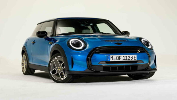 Crossover MINI Electric dengan Desain Charismatic Simplicity Terbaru