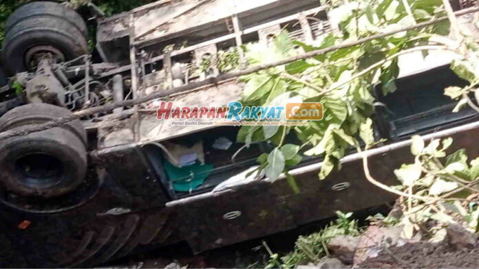 Detik-detik Mengerikan Kecelakaan Bus Terjun ke Jurang di Tasikmalaya