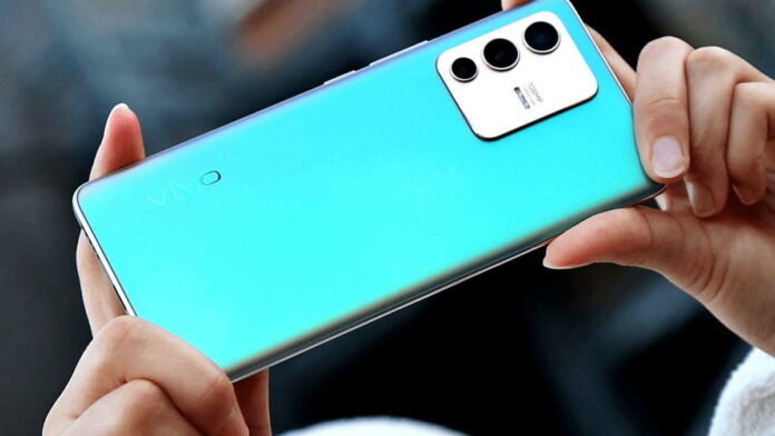 HP Vivo Y82 Miliki Desain Kekinian, Spesifikasi Patut Diperhitungkan!