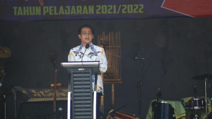 Hadiri Pelepasan Siswa SMPN 1 Ciamis, Wabup Yana Pesan Ini ke Orang Tua Siswa