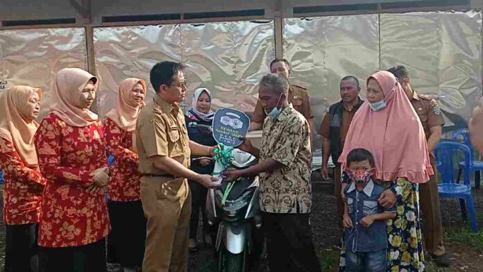 Nasabah bank sampah