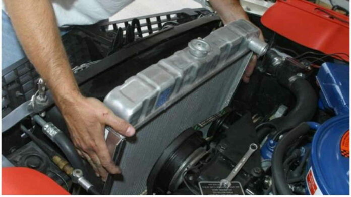 Radiator Mobil Bocor Bagian Bawah, Ternyata Ini Beberapa Penyebabnya