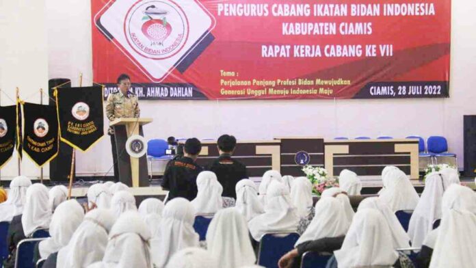 Herdiat Minta Bidan di Ciamis Turunkan Angka Stunting