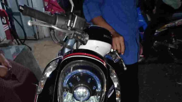 Warga kejar pencuri motor