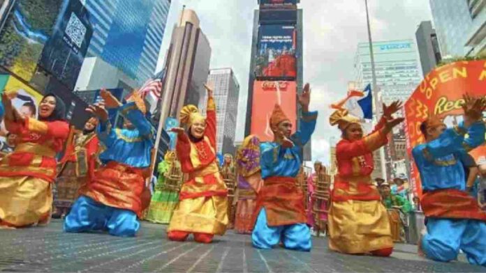 Flash Mob Angklung