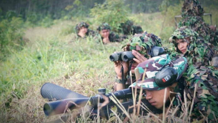 Prajurit Raider 323 BP Banjar Latihan Sniper Hingga Teknik Penyamaran