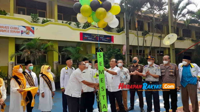 Program Semesta