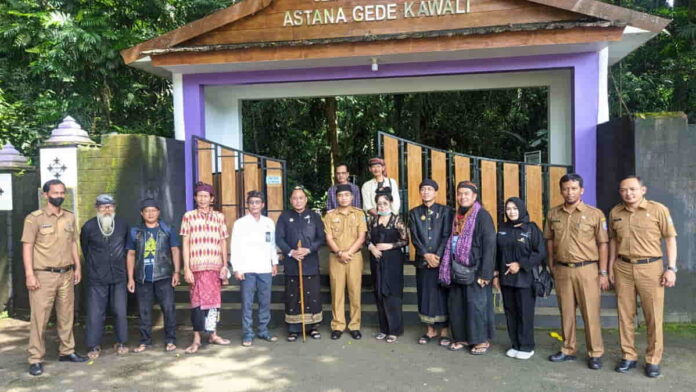 Pemangku Budaya dari Bali