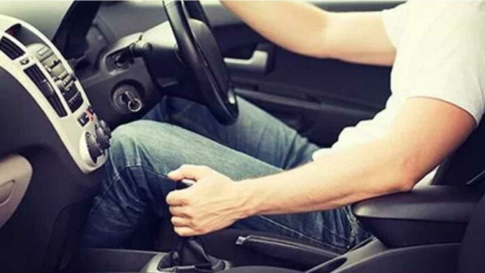 Cara Melatih Feeling Mengemudi Mobil di Jalan Raya Bagi Pemula
