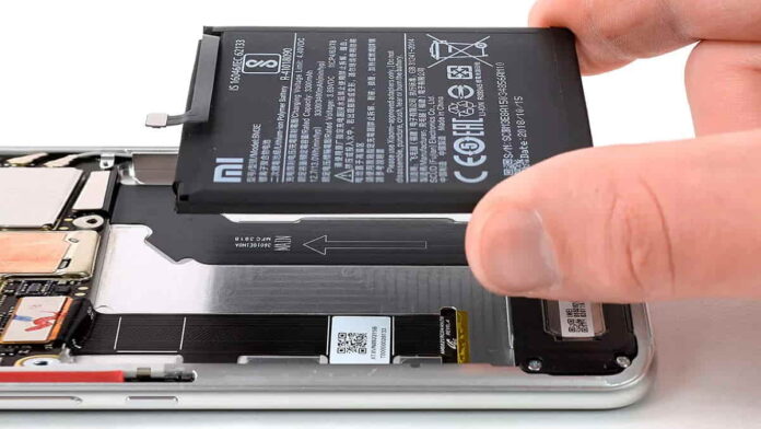 Cara Melepas Baterai Tanam Xiaomi Termudah dengan Langkah Ini!