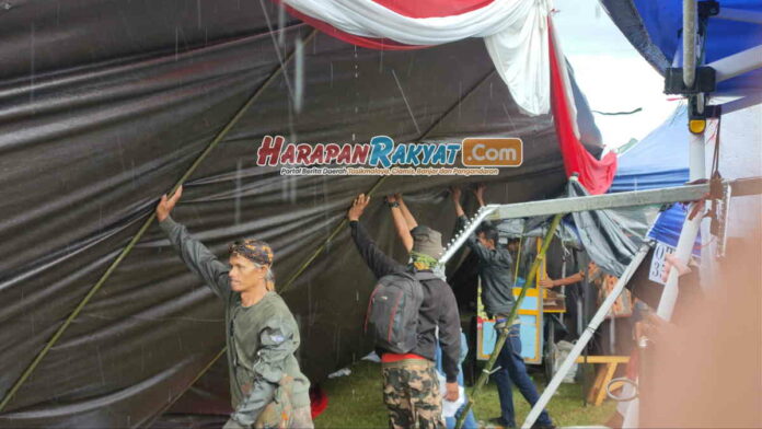 Detik-detik Tenda Festival Kuliner Hari Jadi Cineam Tasikmalaya Roboh