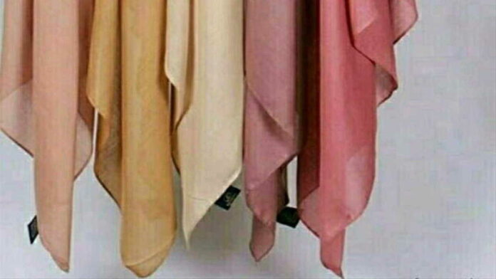 Hijab Voal Laser Cut Semakin Populer, Begini Tips Memakainya!