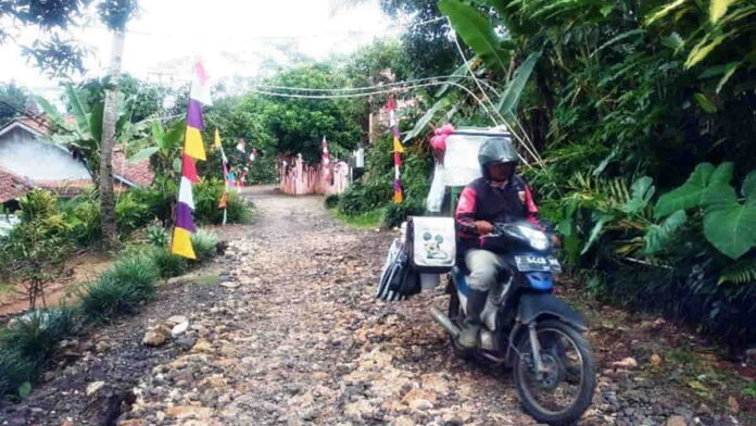 Jalan Menuju Sentra Durian