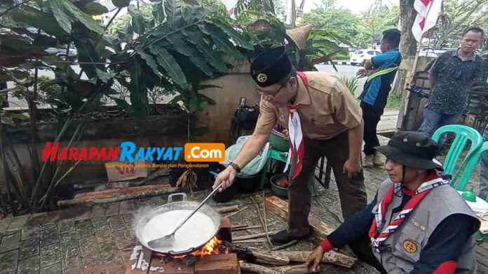 Lomba Ngelentik Minyak Kelapa di Ciamis