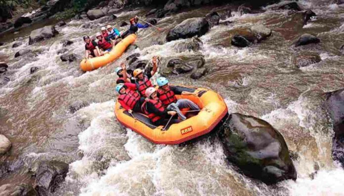 Objek Wisata Kaliwatu Rafting Kota Batu Jawa Timur