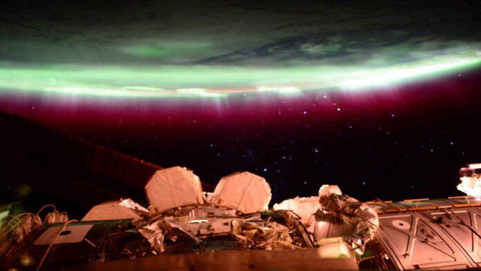 Penampakan Badai Aurora Tertangkap Kamera ISS, Menakjubkan!