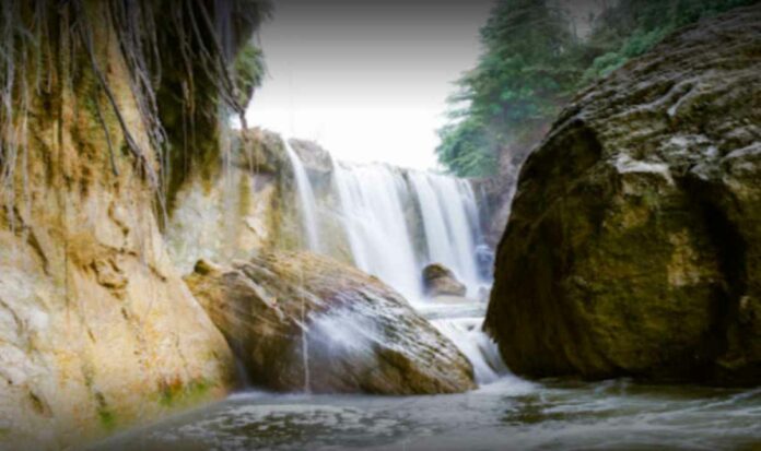 Objek Wisata Air Terjun Kedung Maor Bojonegoro Jawa Timur