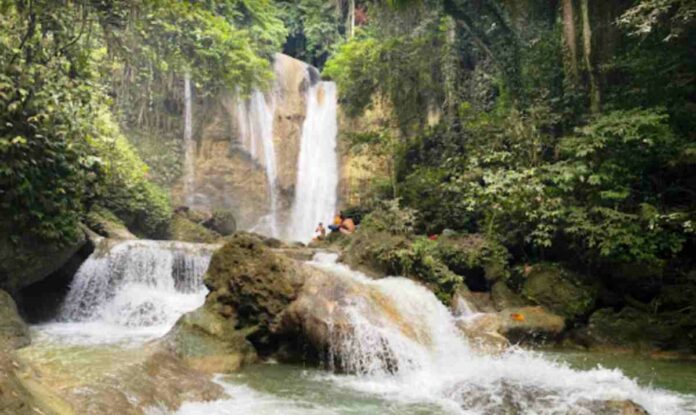 Objek Wisata Air Terjun Ladenring Bone Sulawesi Selatan