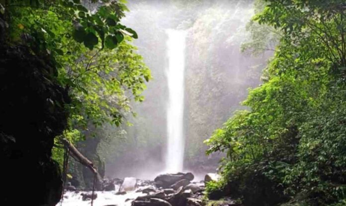 Objek Wisata Air Terjun Simoko Bantaeng Sulawesi Selatan