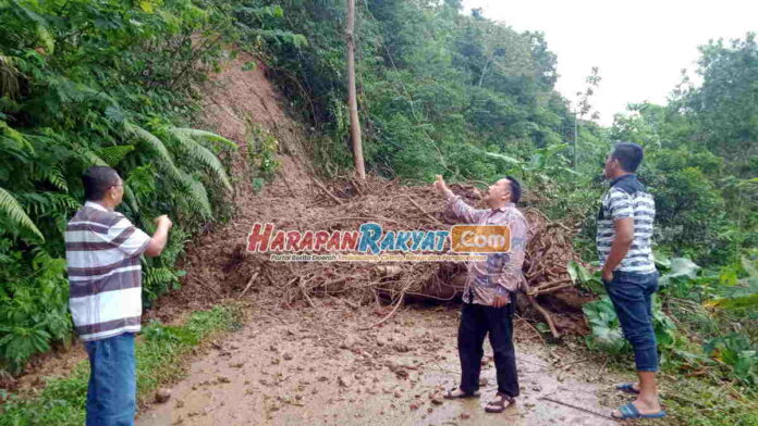 Akses Jalan Penghubung Pangandaran-Tasikmalaya Tertutup Longsor