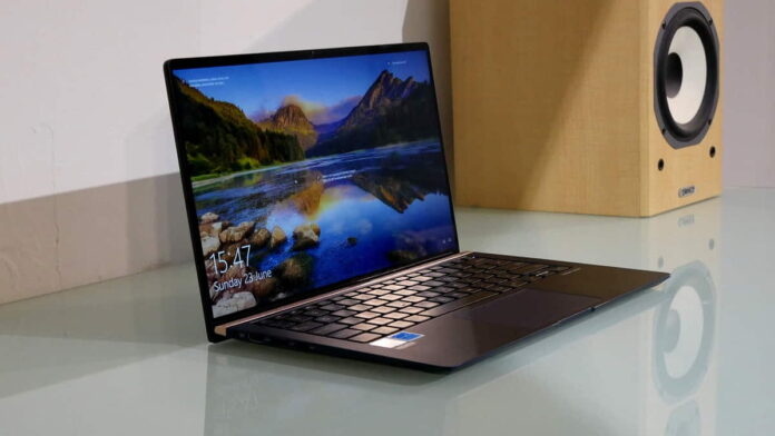 Asus Zenbook 14 OLED UX3402 Bawa Desain Ringan dan Ringkas